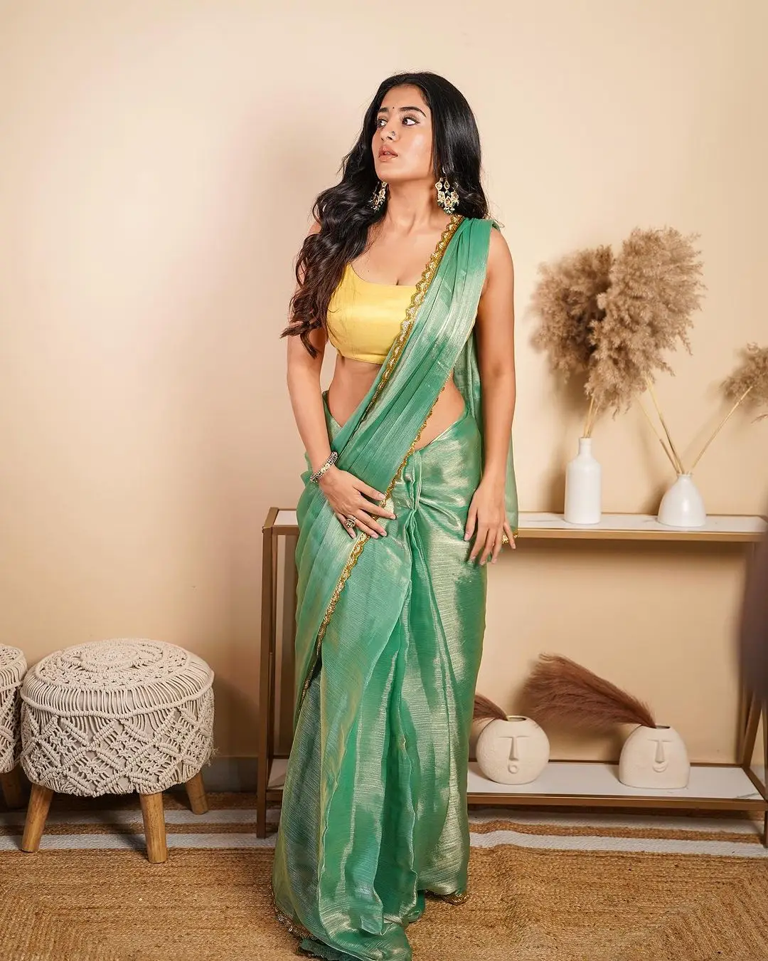 Rashi Singh in Green Saree Yellow Sleeveless Blouse